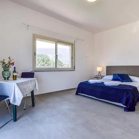 Holiday home Gorgeous In Terrasini